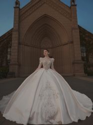 -不晚国际婚纱礼服