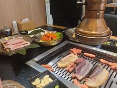 -臻牛烤肉