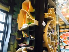 -钟书阁(松江泰晤士小镇店)