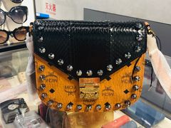 -MCM(比斯特上海购物村店)