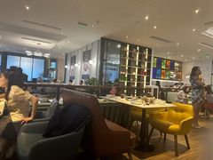 -港丽餐厅(高德置地店)