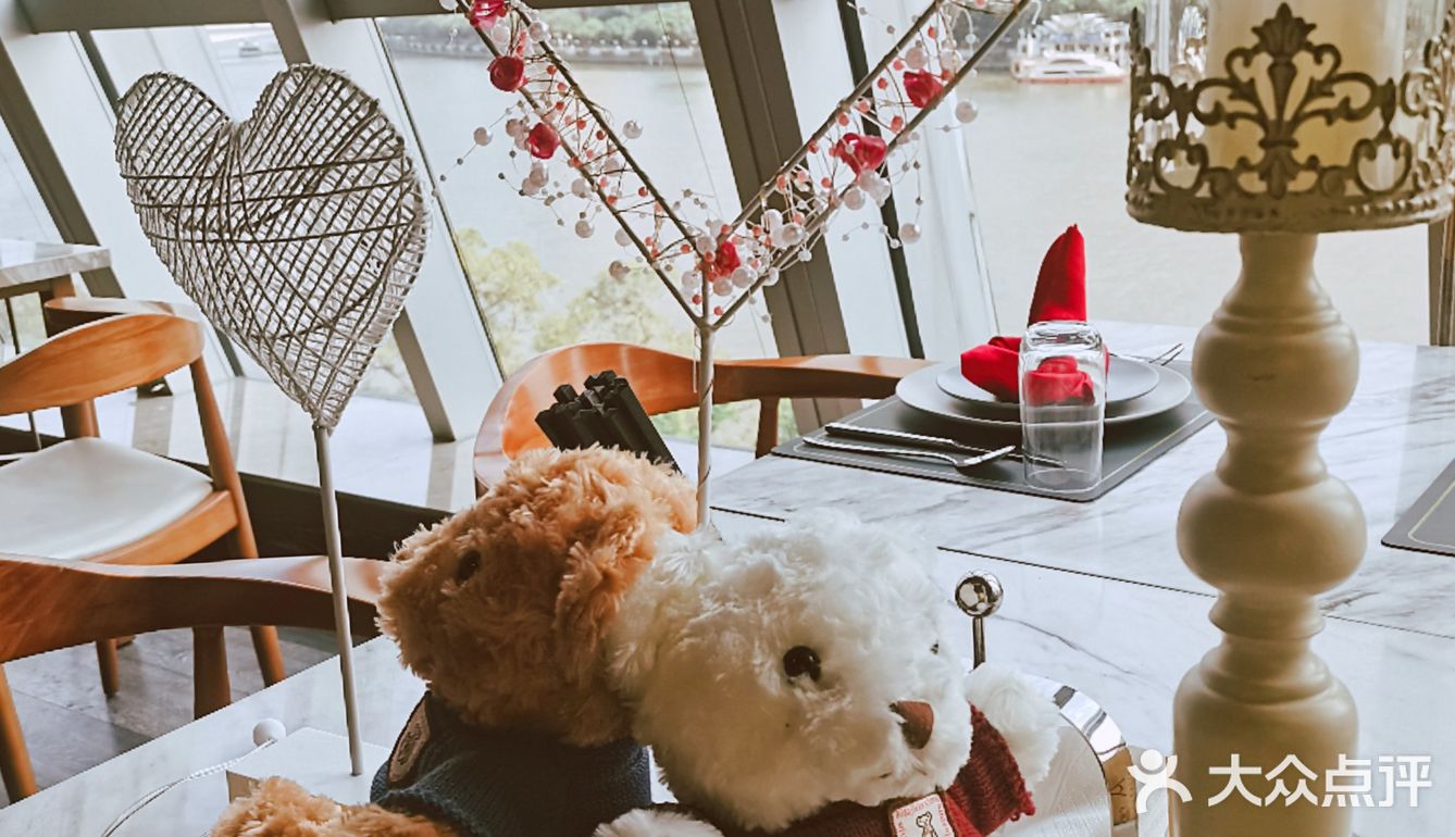 来❗️带上闺蜜来个绝美的望江下午茶👉桃花江西餐厅