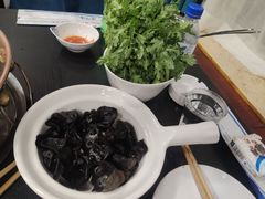 -楼外楼大刀肉传统火锅居(幸福街店)