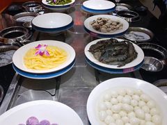 -钱小主·自助回旋烤肉火锅餐厅(东方新天地店)