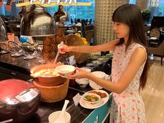 -圣丰索菲特·2 On 988 Café 自助餐厅