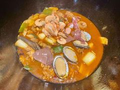 -锅来乐地锅鸡(安亭店)