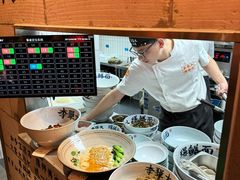 -李犟大爆鳝面·手工蟹黄包(湖滨西湖店)