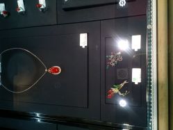 -北京七彩云南翡翠珠宝旗舰店(月坛店)