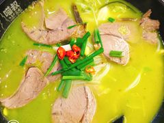 -渝和喵叔米线(南坪万达店)
