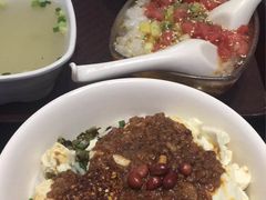 豆花米线-老师专·玉溪特色小吃