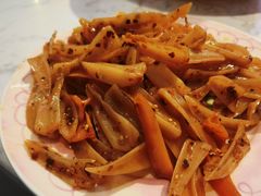 -嗨辣小聚·盘锦河蟹·海鲜烧烤龙虾(盘锦十年好店)