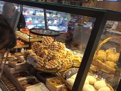 -巴黎贝甜(大宁国际商业广场店)