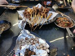-何师烧烤·香辣蟹·川菜·30年老品牌(太古里旗舰店)