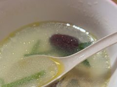 -果松木炭酸菜铜火锅·外婆参鸡汤