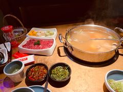 -左庭右院鲜牛肉火锅(新梅广场店)