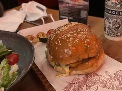 薯条汉堡-悠航SLOWBOAT(三里屯店)