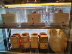 -红宝石·鲜奶小方·海派西点房(南丹店)