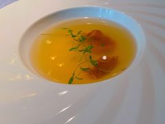 牛肉清汤佐时令时蔬-弦月窗LUNETTE BY AMANDA(复兴路店)