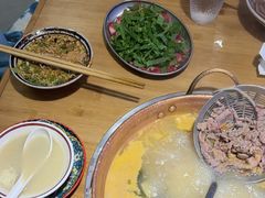 -洱火云南酸菜牛肉火锅(石景山当代商城店)