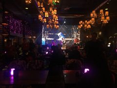 -爱啤精酿·民谣酒馆(滨江店)