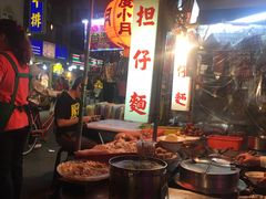 -六合夜市