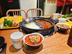 -串门邻居串串火锅(云南南路店)