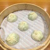 辣味是不吃辣的人都OK。丝瓜小笼包别有一番风味