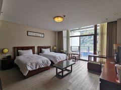 -中铁花水湾温泉酒店(大邑店)