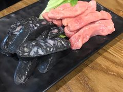 秘制香肠-·缸桶屋·韩式牛肋条自助烤肉(西湖D11店)