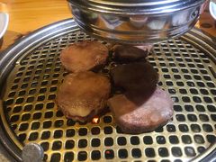 -唯成•韩国炭火烤肉 유성고기