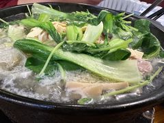 -丽虹云南过桥米线(兴工街店)