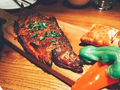 阿里家烤鱼-阿里家·新疆烤肉酒場 by MIG
