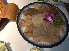 -墨居上隐·院子里火锅(峨眉店)