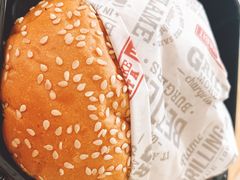 -The Habit Burger Grill 哈比特汉堡(复兴soho店)