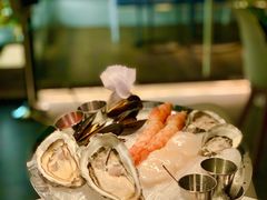 -Oasis Bar & Grill