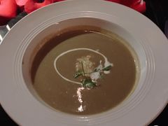 牛菌菇汤-wann lounge 低温慢煮牛排·清吧
