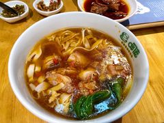 剁椒蒸排骨米粉-呷佬·长沙手工米粉(金沙江路店)