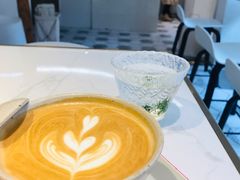 拿铁咖啡-茶是一枝花泡茶店