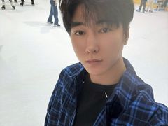 -正佳冰河湾真冰滑冰场