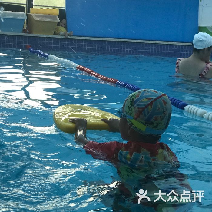 哈珀亲子游泳俱乐部