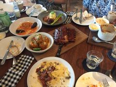 -ROAST coffee & eatery