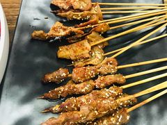 -龙巢盱眙龙虾·鸡煲·烧烤宵夜(坪洲店)