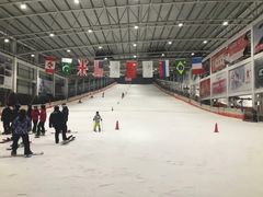 -乔波室内滑雪场