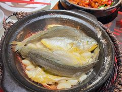 金榜黄花鱼-恭喜上堓砂锅焗·海鲜大排档(闵行龙湖店)