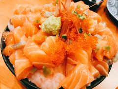 三文鱼火山丼-魔丼屋(日月光店)