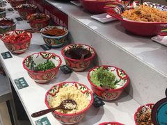 -老牌坊云南鱼豆花火锅(哈西万达店)