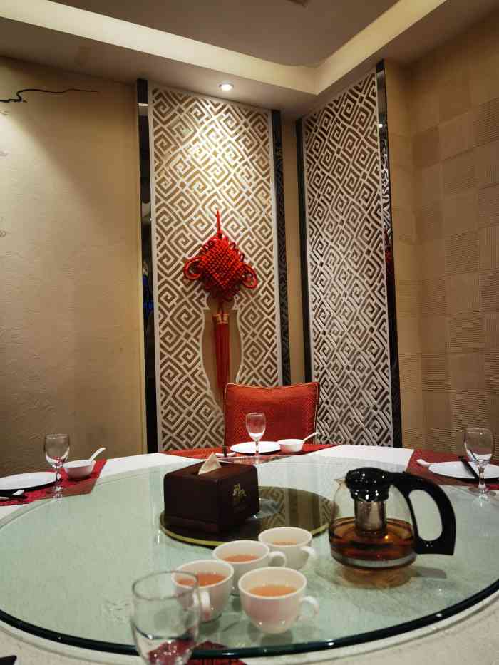 邢氏海参鲁菜馆(六里桥店)-"朋友小聚选在这里,装修比较简约,菜系算是