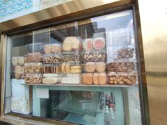 面包甜点陈列柜-功德林素菜饭庄(前门店)