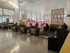 -麦当劳(上海虹桥站30B检票口楼上)