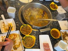 -一席地·本地鸡窝·杭帮鸡火锅(萧山银隆百货店)